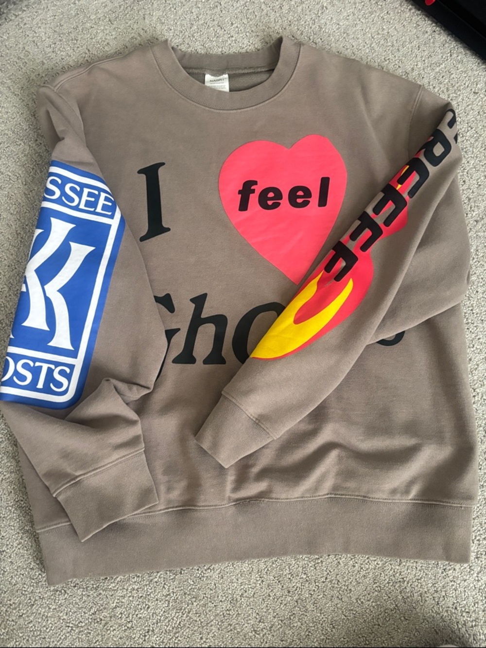Kanye West & Kid Cudi 2018 Camp Flog Gnaw I Feel Ghosts Sweatshirt - Picture 4 of 4